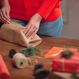【動画付き】ラッピング・包み方の基本「斜め包み」包装紙のサイズや手順を詳しく解説