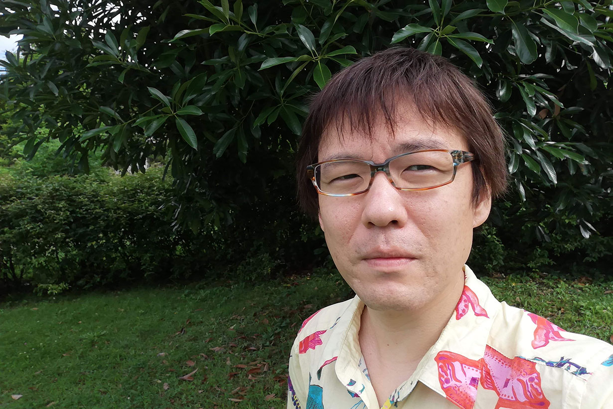 逆に表情を意識しないと目が死ぬ