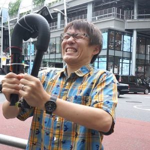 脱・作り顔。表情ゆたかな自撮りが絶対撮れるデバイス