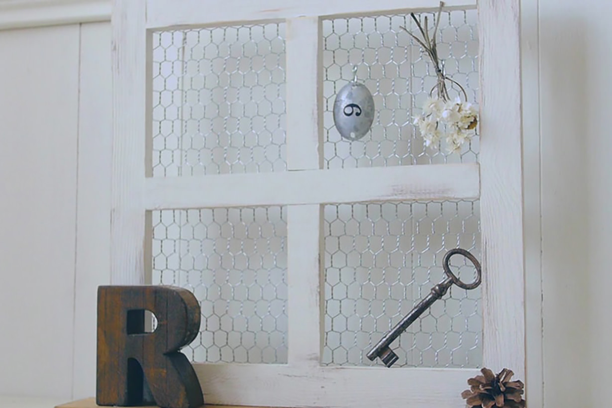 チキンネットでアンティークな窓枠シェルフDIY 【カインズDIY