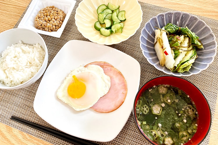 カインズの即席つけもの器＆おみそ汁で節約朝ご飯！