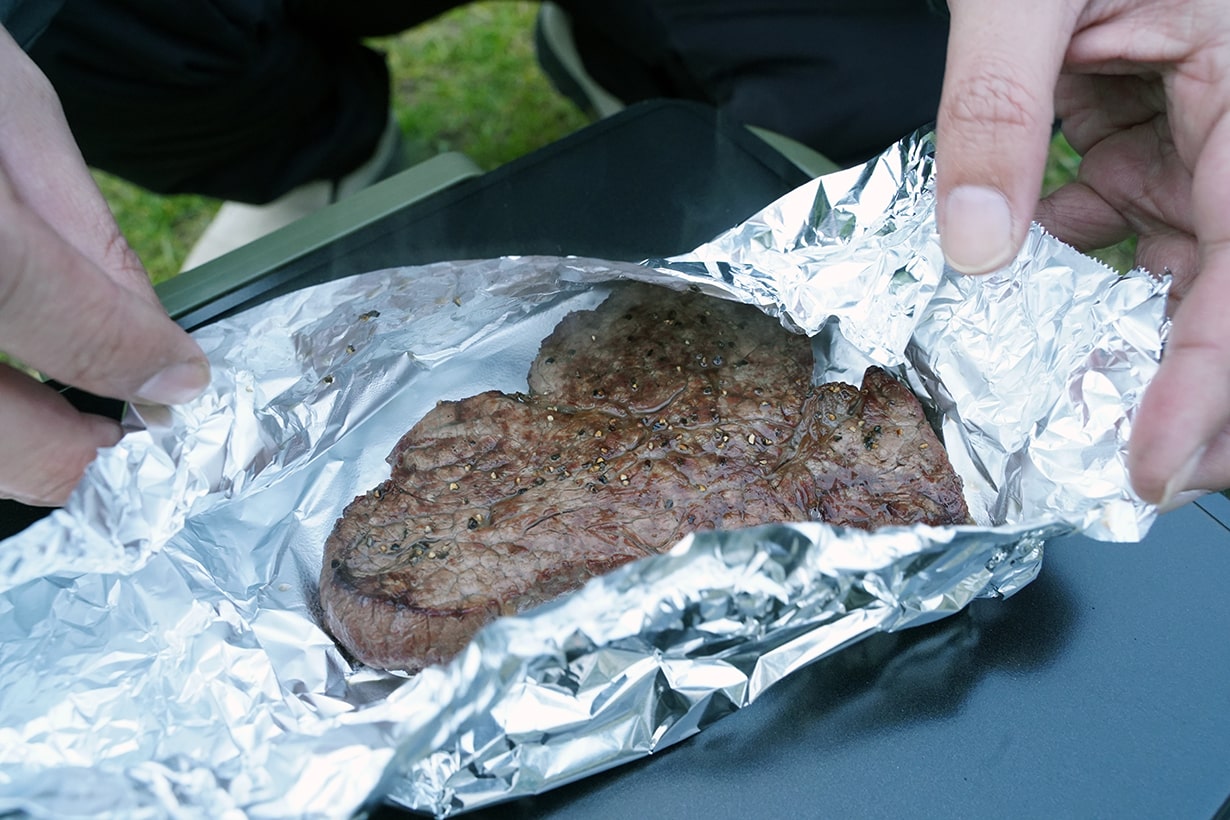 極上キャンプ飯 炭火でステーキ肉をおいしく焼くコツ となりのカインズさん