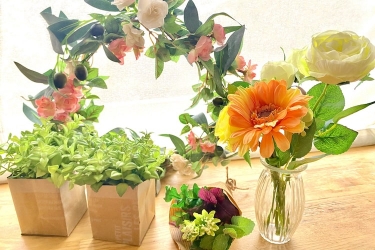 粘土ってバラになれるんだ。元花屋がホームセンターの材料で枯れない花