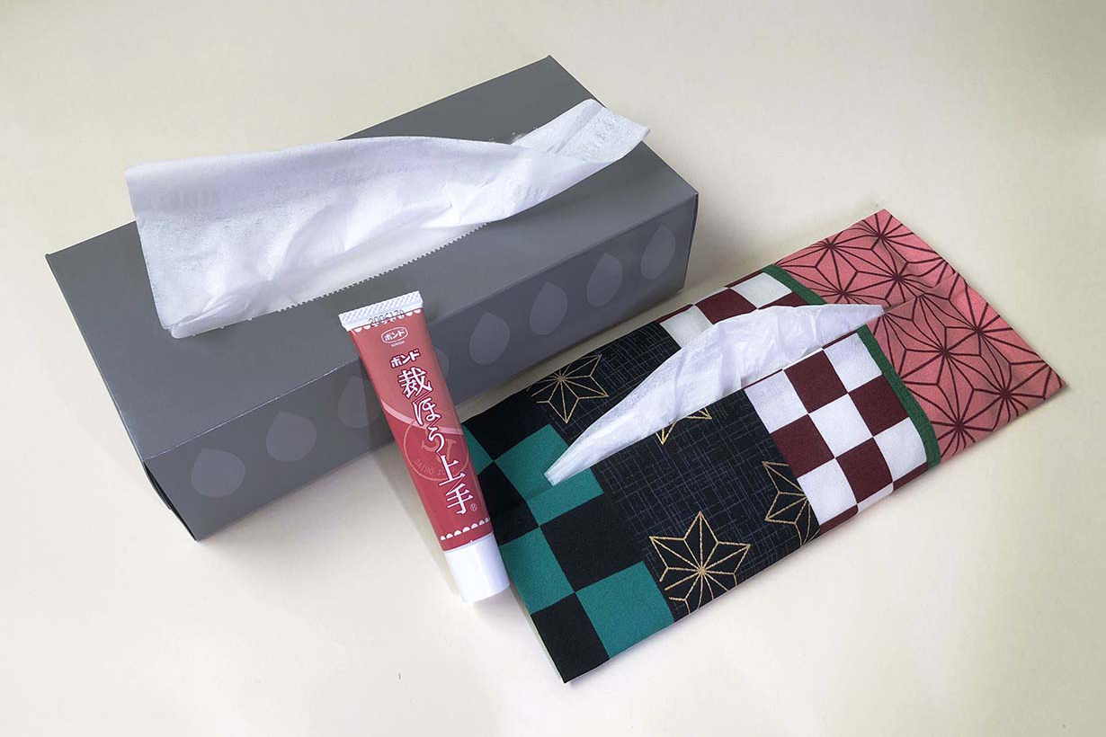 花粉症対策 箱ティッシュの中身を持ち歩ける布ケースの作り方 糸も針も使わない簡単diy となりのカインズさん