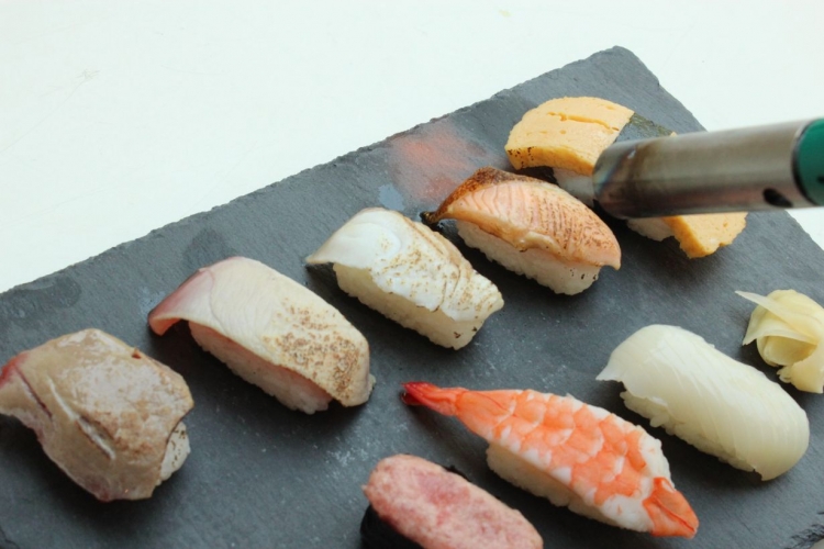 炙ると美味しい食材ランキング。トーチバーナーで手早く炙るだけ! | となりのカインズさん