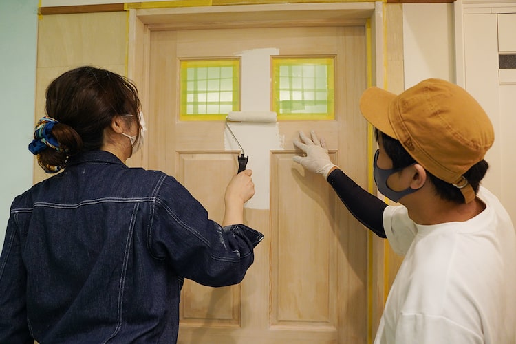 夢のアイシングクッキー屋さんを作ろう!チームめろりDIY大作戦!【ペンキ塗り編】