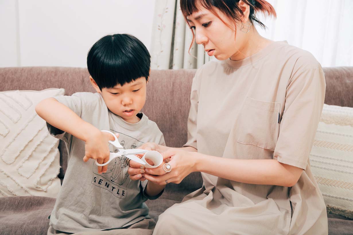 夏休み自由研究 早い 安い 簡単 5歳の息子と家庭ゴミで工作してみた となりのカインズさん 夏休み自由研究 早い 安い 簡単 5歳の息子と家庭ゴミで工作してみた となりのカインズさん