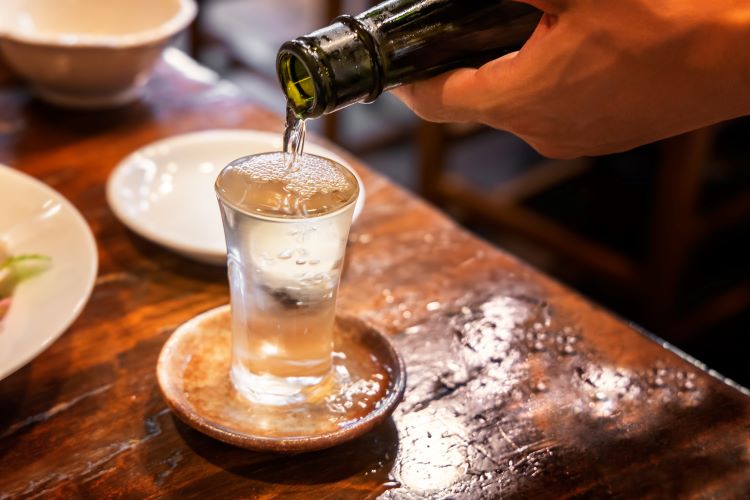 日本酒のおすすめ8選を辛口・甘口に分けて紹介!選び方や美味しい飲み方も解説!