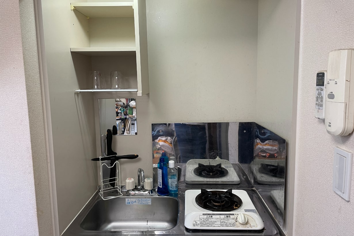 クソキッチンを退治せよ おっさん3人で頑張って改造してみた となりのカインズさん