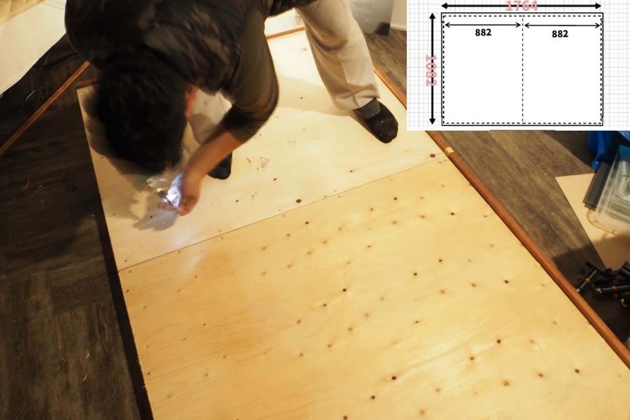 ベッドのヘッドボードをDIY。読書灯も付けて寝室を快適空間に