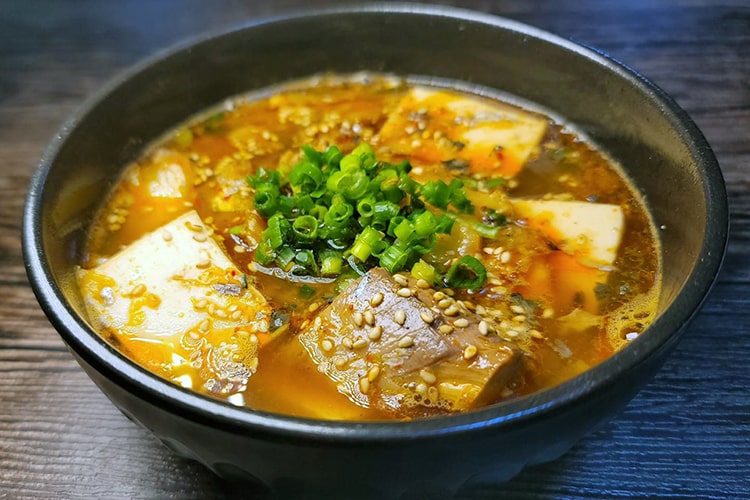 料理研究家・リュウジの簡単やばうまレシピ「サバチゲ」