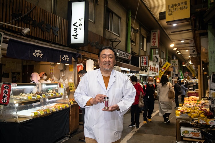 黒瀬のスパイスは「2度かけ」で美味さブースト。3代目店主に聞いた使い方のコツとおすすめレシピ