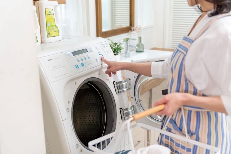 オキシクリーンで洗濯機を掃除する方法は？ きれいに保つコツも解説