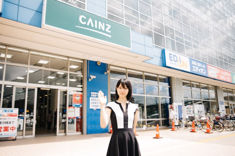 アンドロイドにも物欲はあるのか、アンドロイドのお姉さんが検証する