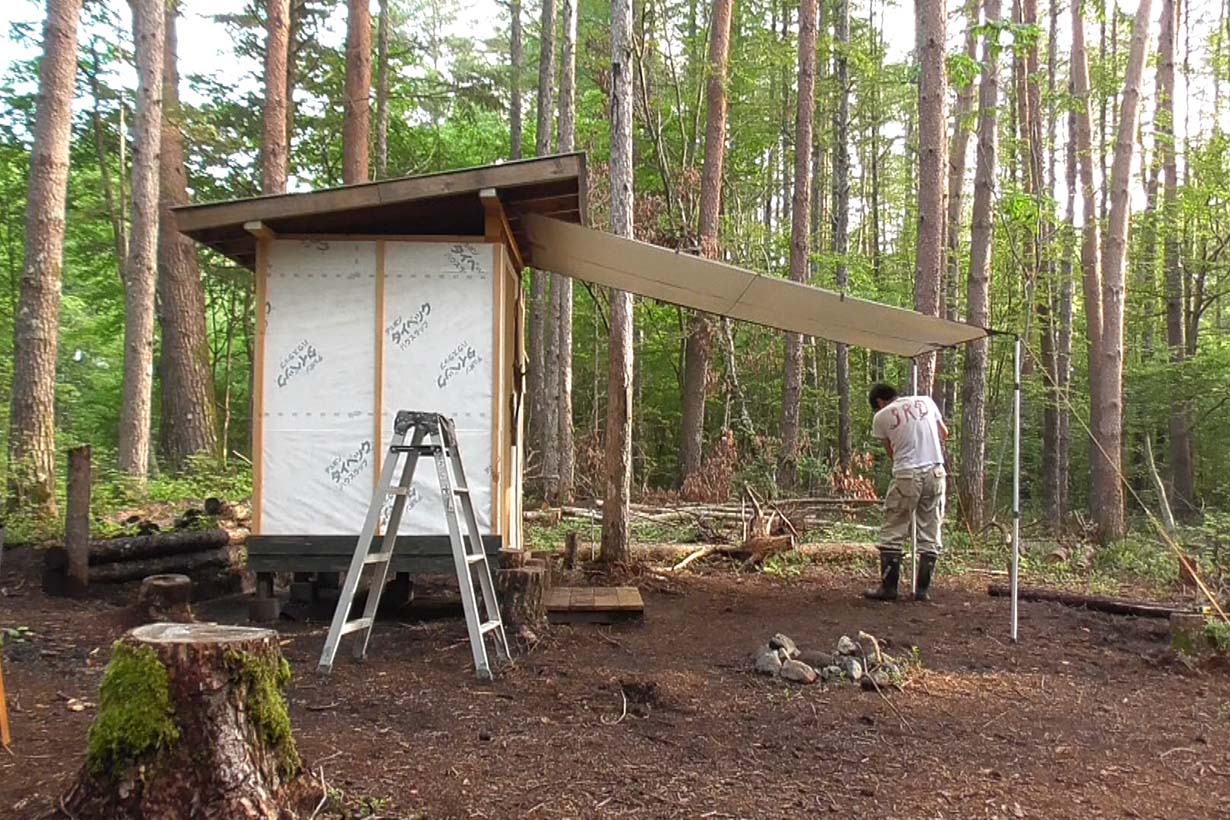 24万円で山を購入して大人の秘密基地づくり。セルフビルドでくらしDIY 
