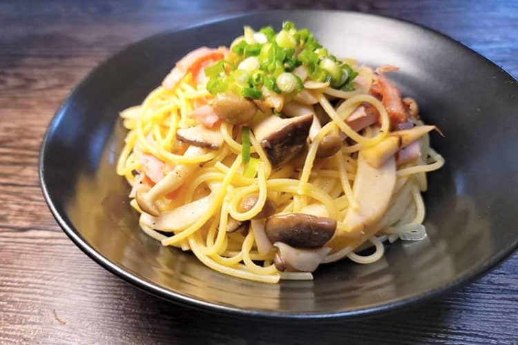 料理研究家・リュウジの簡単やばうまレシピ「キノコ柚子胡椒バターパスタ」