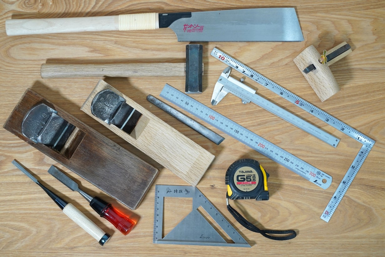 手工具の魅力とは？ 木工職人が愛用する手工具の使い方 | となりの 