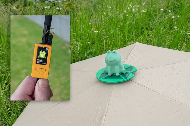 雨の日の散歩が楽しくなる!? 雨大好きカエルくんを育てるゲーム傘を作ってみた