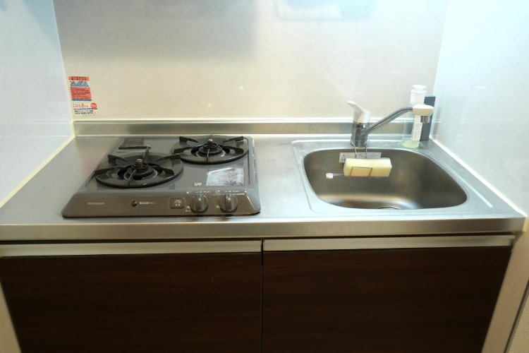 【お掃除のプロ・錫村聡さんおすすめ】キッチンの汚れ防止アイテム！ 油汚れ・水はねを防ぐ方法とは？