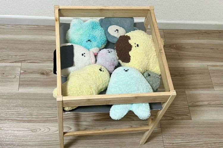 ぬいぐるみが増えすぎて困った……。生活に溶け込む“かわいすぎる収納法”を3つ考えてみた