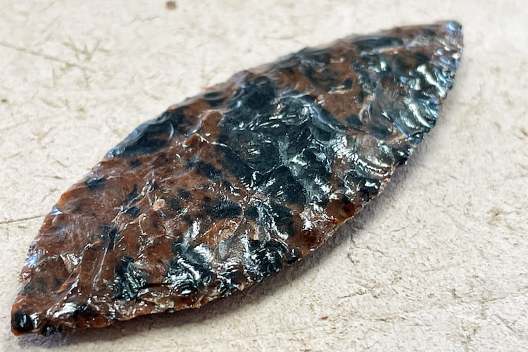 人類最初のモノづくり「打製石器」をつくる