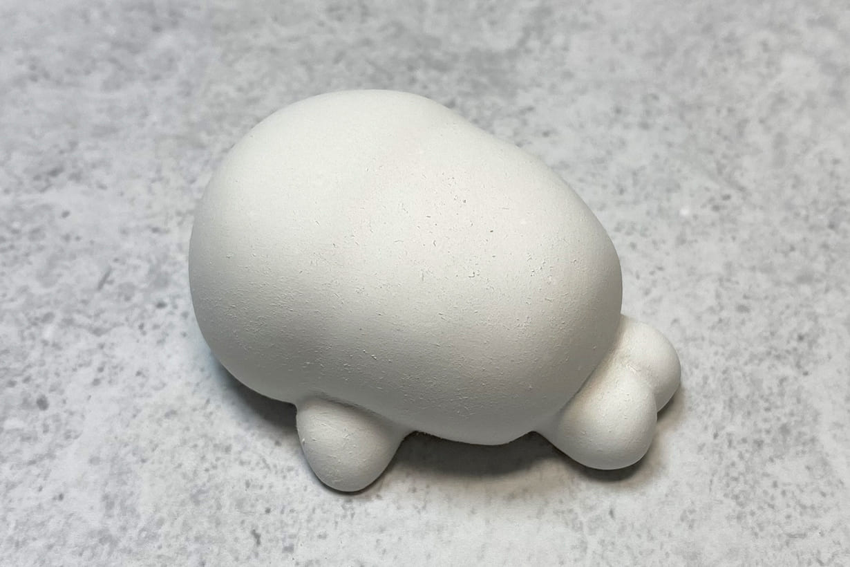 壁掛け。紙粘土と石粉粘土の練 　　　　り合わせ。 壁掛け。紙粘土と石粉粘土の練 り合わせ。 石粉粘土・紙粘土の着色～