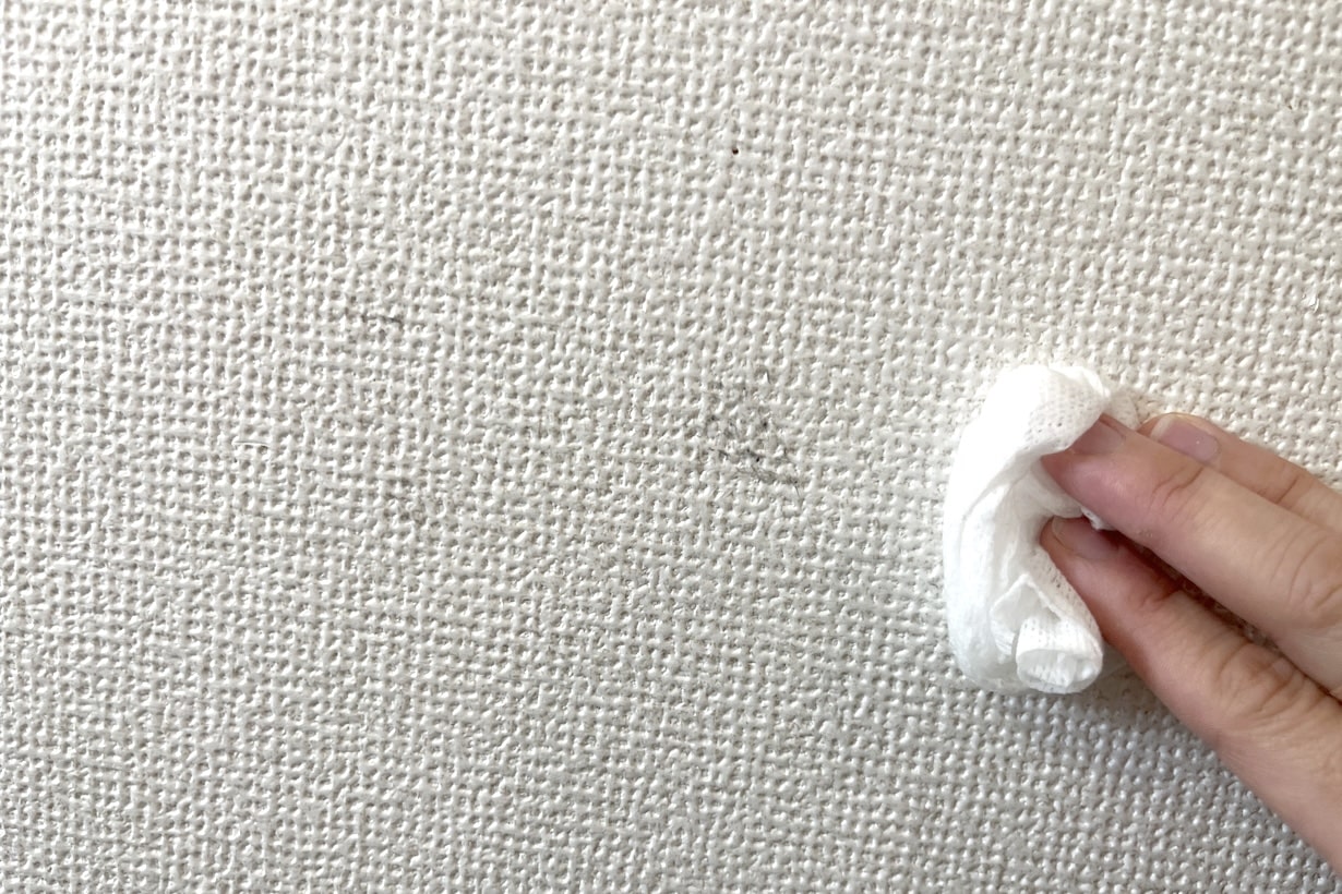 壁 の 汚れ 落とし