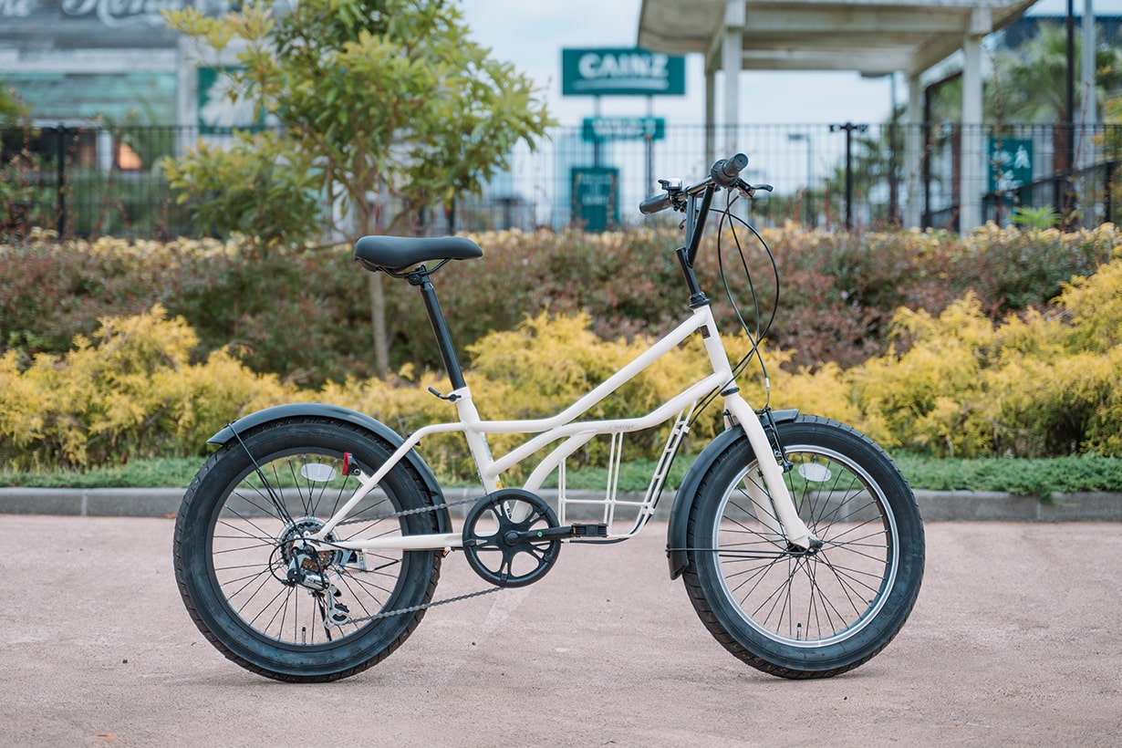自転車のプロがうなった】カゴは中央、タイヤは極太なのに軽快