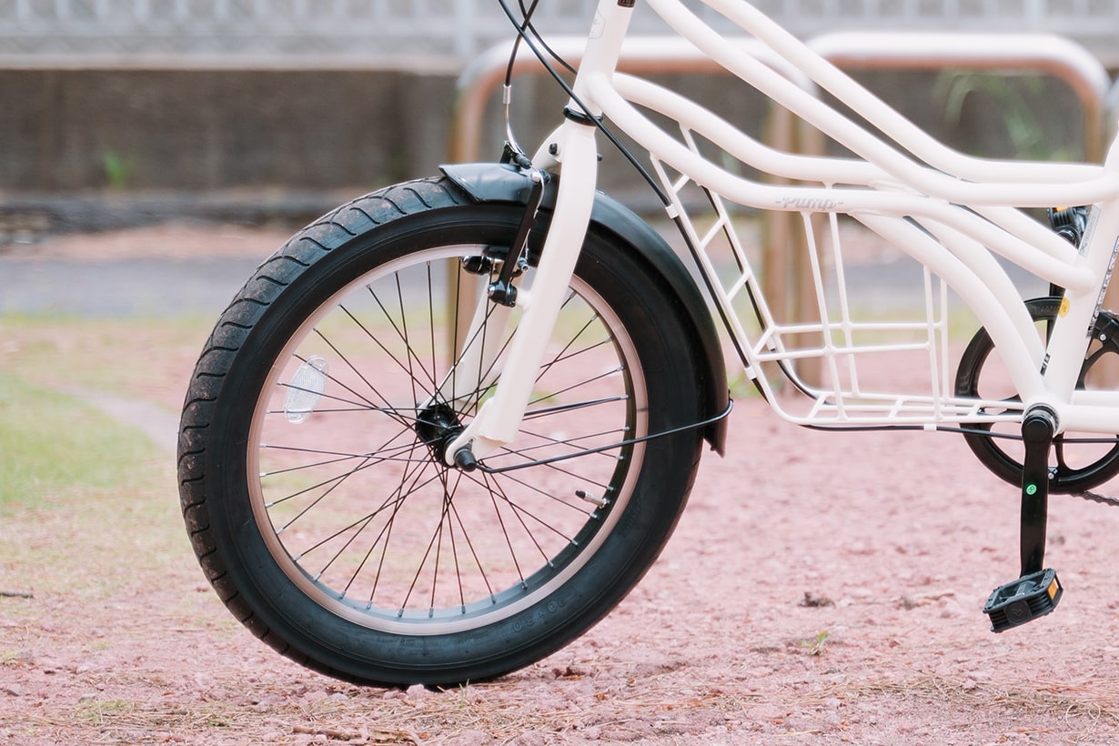 自転車のプロがうなった】カゴは中央、タイヤは極太なのに軽快