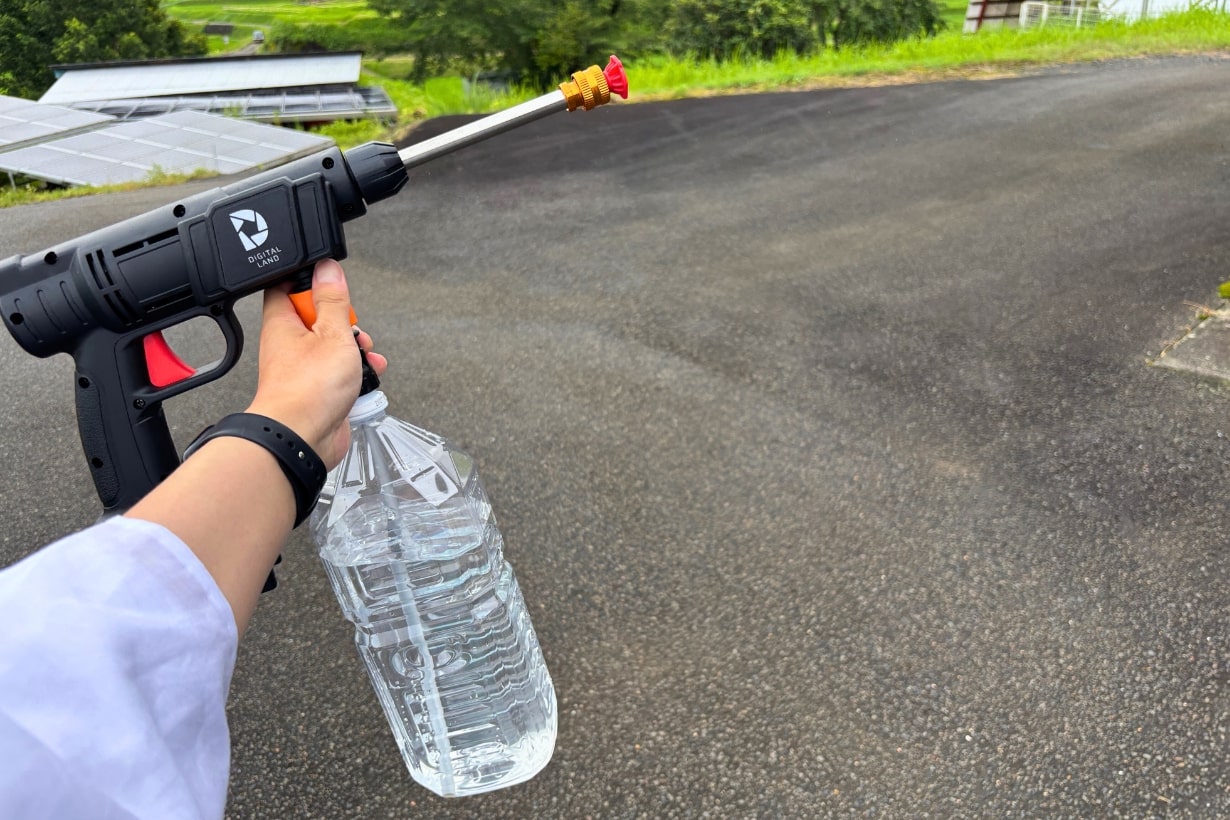 ドロドロに汚れた服を高圧洗浄機で予洗いをすると楽しい | となりの