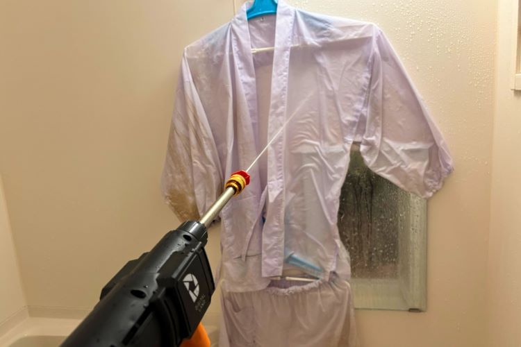 衣服を壁にかけて狙い撃ちするのも楽しい