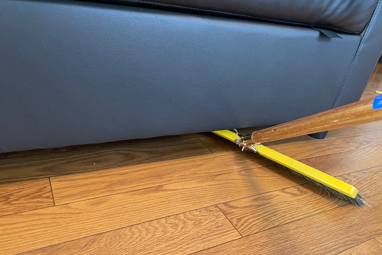微妙に掃除機が入りきらない部分も掃けます