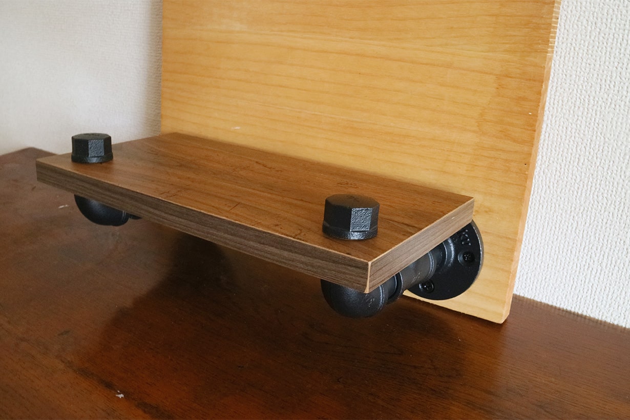 アイアン風パーツでパイプ棚をDIY コツをつかんで自由にアレンジ アイアン風パーツでパイプ棚をDIY コツをつかんで自由にアレンジ