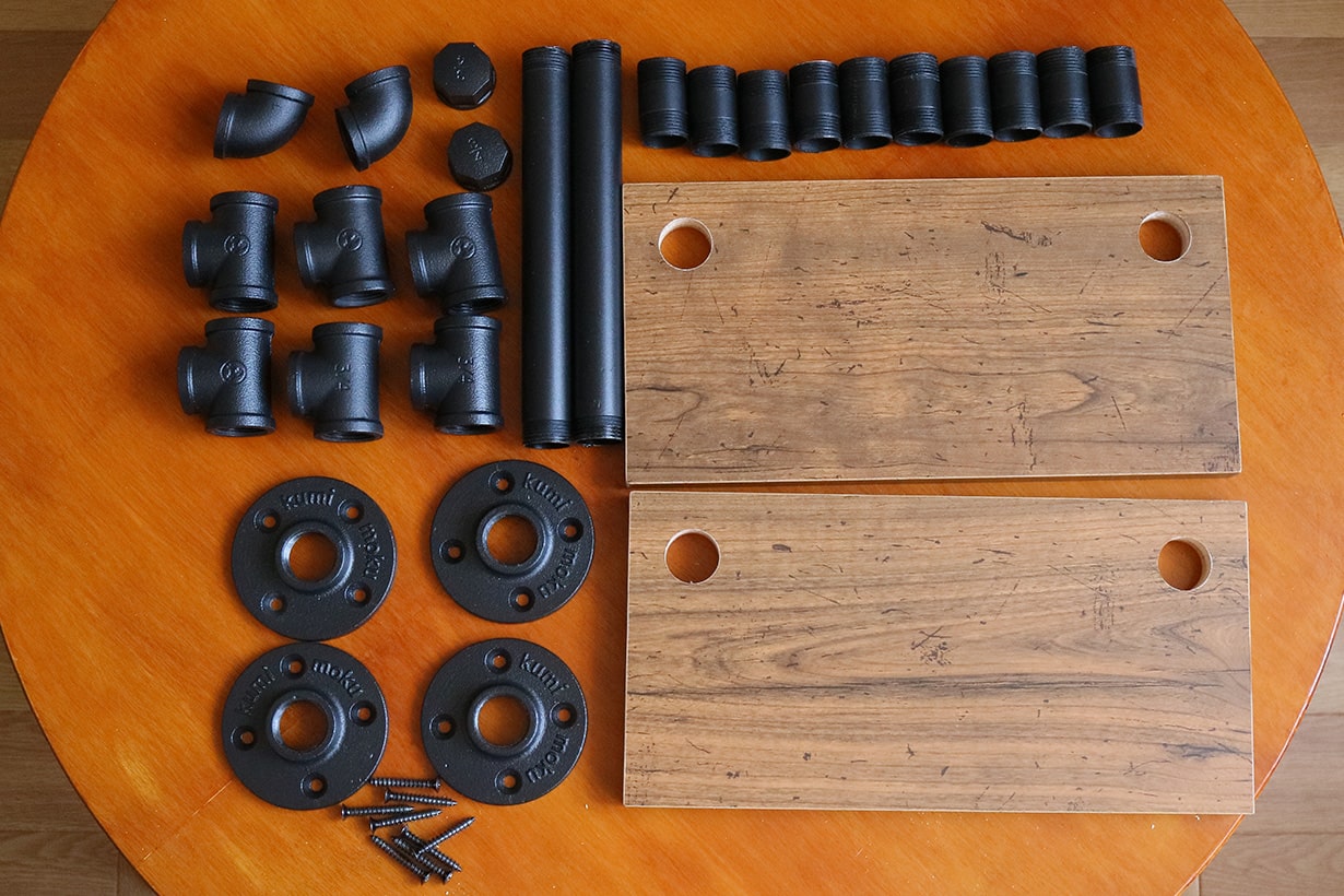 アイアン風パーツでパイプ棚をDIY コツをつかんで自由にアレンジ 