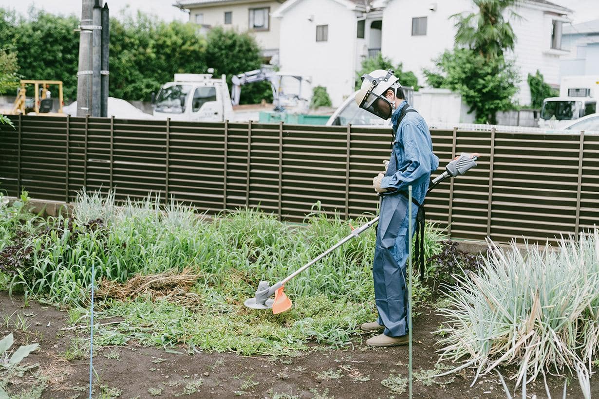 もう雑草を抜きたくない！ ということで草刈機を買ったら楽で天国だっ 