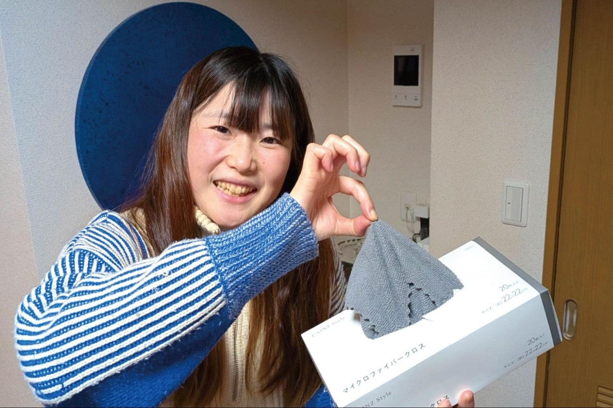 値段がお安いのでもう1つ「マイクロファイバークロス」も入っていた