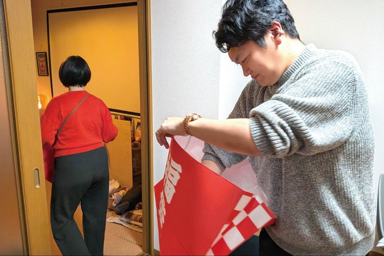 とりあえず準備したプレゼントを、それぞれ見えないように福袋に入れてみる