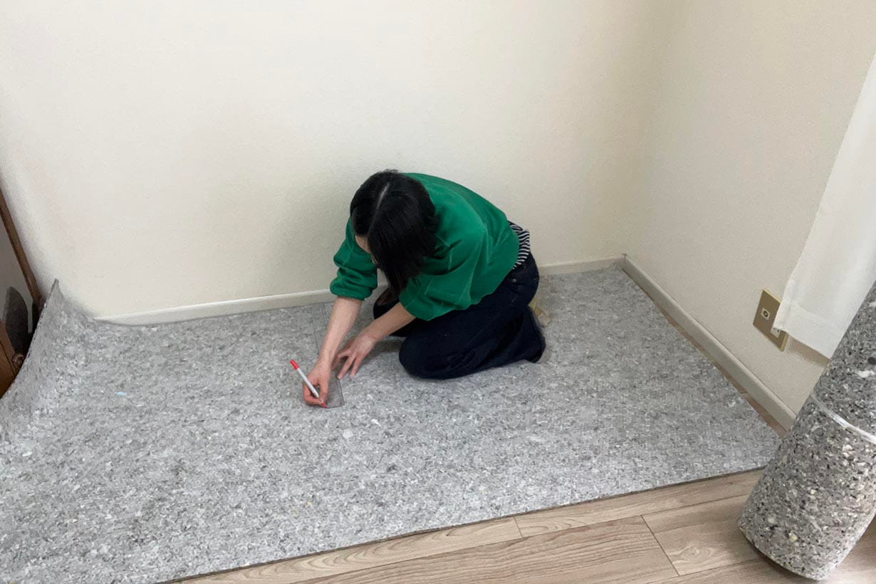 筆箱の大きさに合わせて印をつける