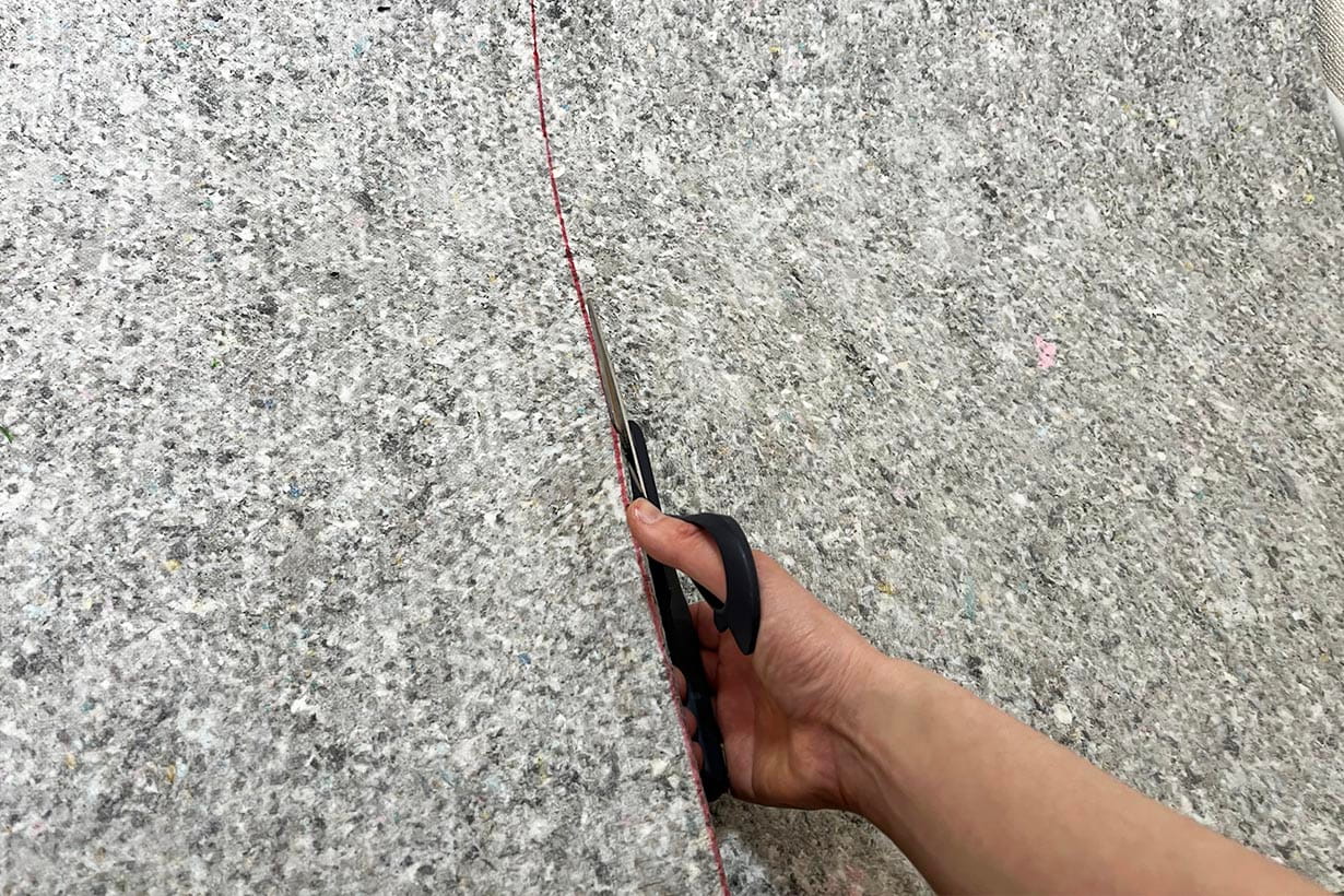 ハサミで簡単にカットできるのも便利!!