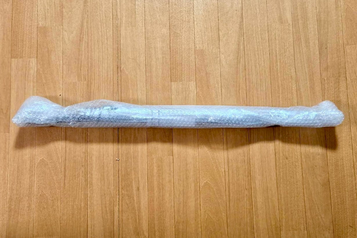 梱包を開けて、傘を開いてみると……