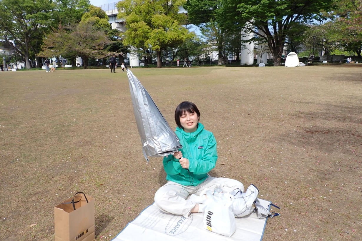 ただ当日は鬼晴れ。日差しが強くて目が開けられません。しかし、私は今日、この傘がある！
